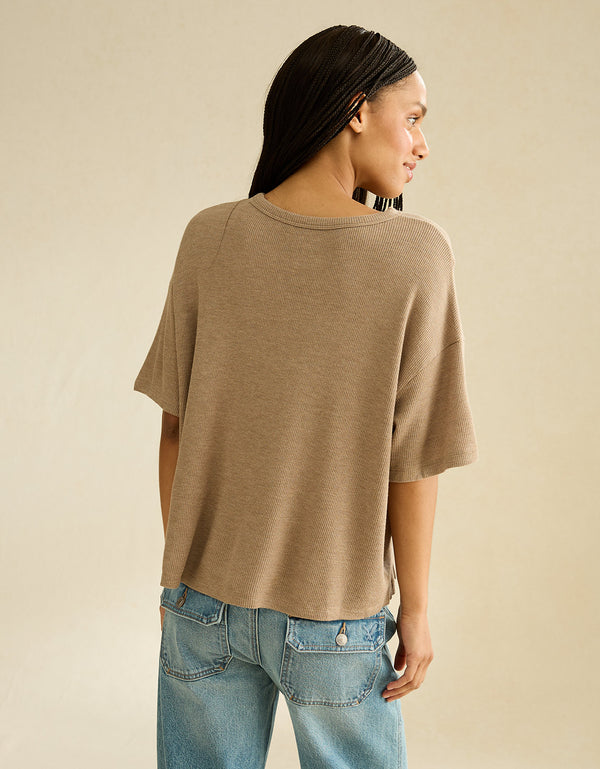 Camiseta de cuello redondo suave y sexy tipo waffle de AE - Caqui