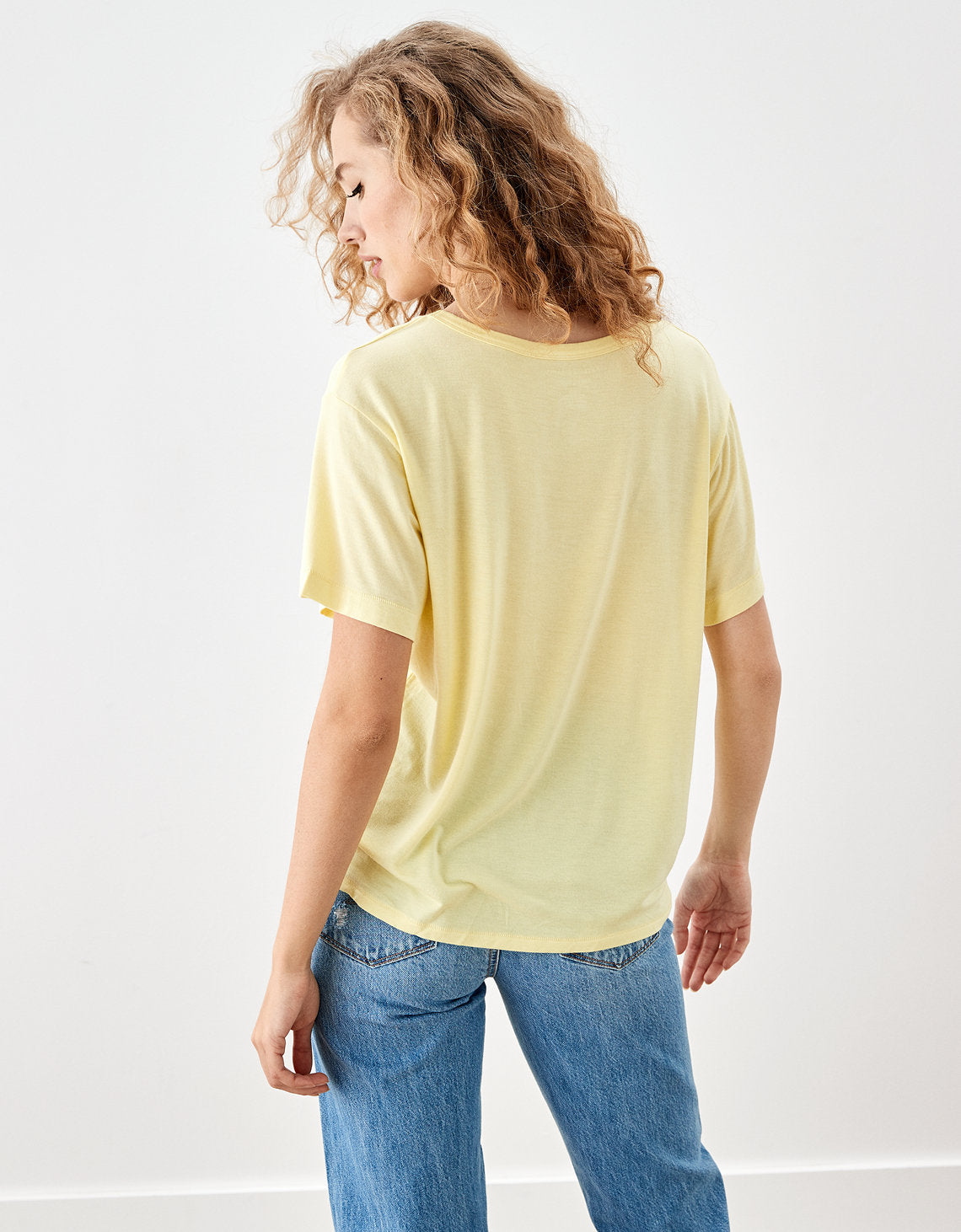 Camiseta Ae cuello redondo - Verde 2370_8143_759_ob