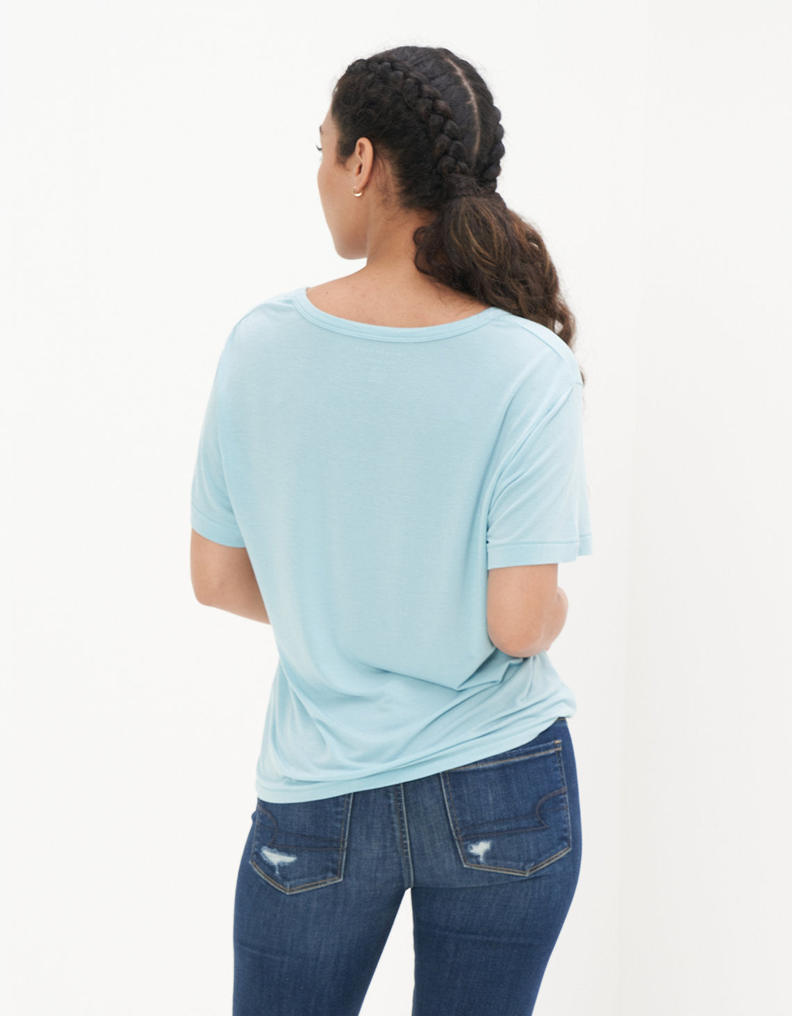 Camiseta cuello en V Ae  - Azul 2370_8506_401_ob