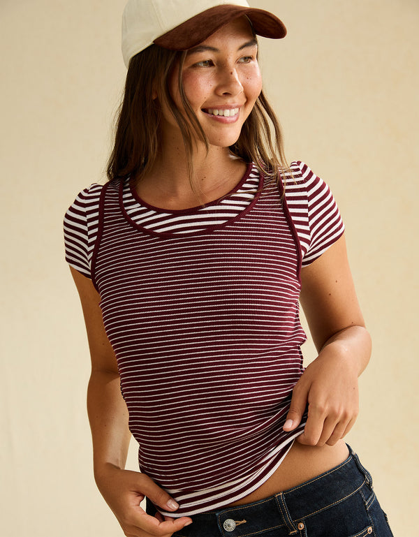 Camiseta Doblemente Bonita Ae - Vinotinto