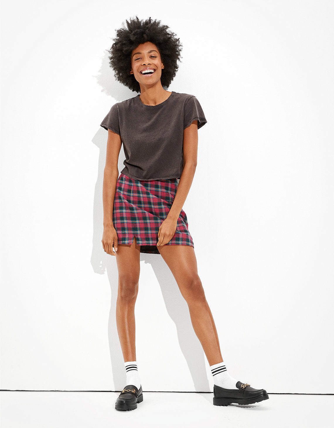 Camiseta AE True estilo tom boy - Negro 3375_7811_167_of