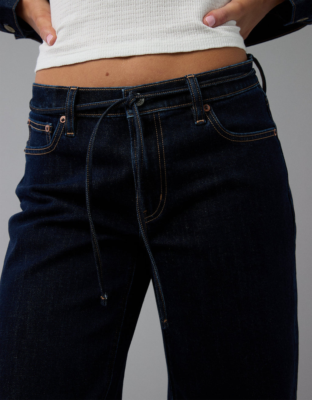 Jean barrel con stretch mujer AE - Azul 3436_5448_411_d2