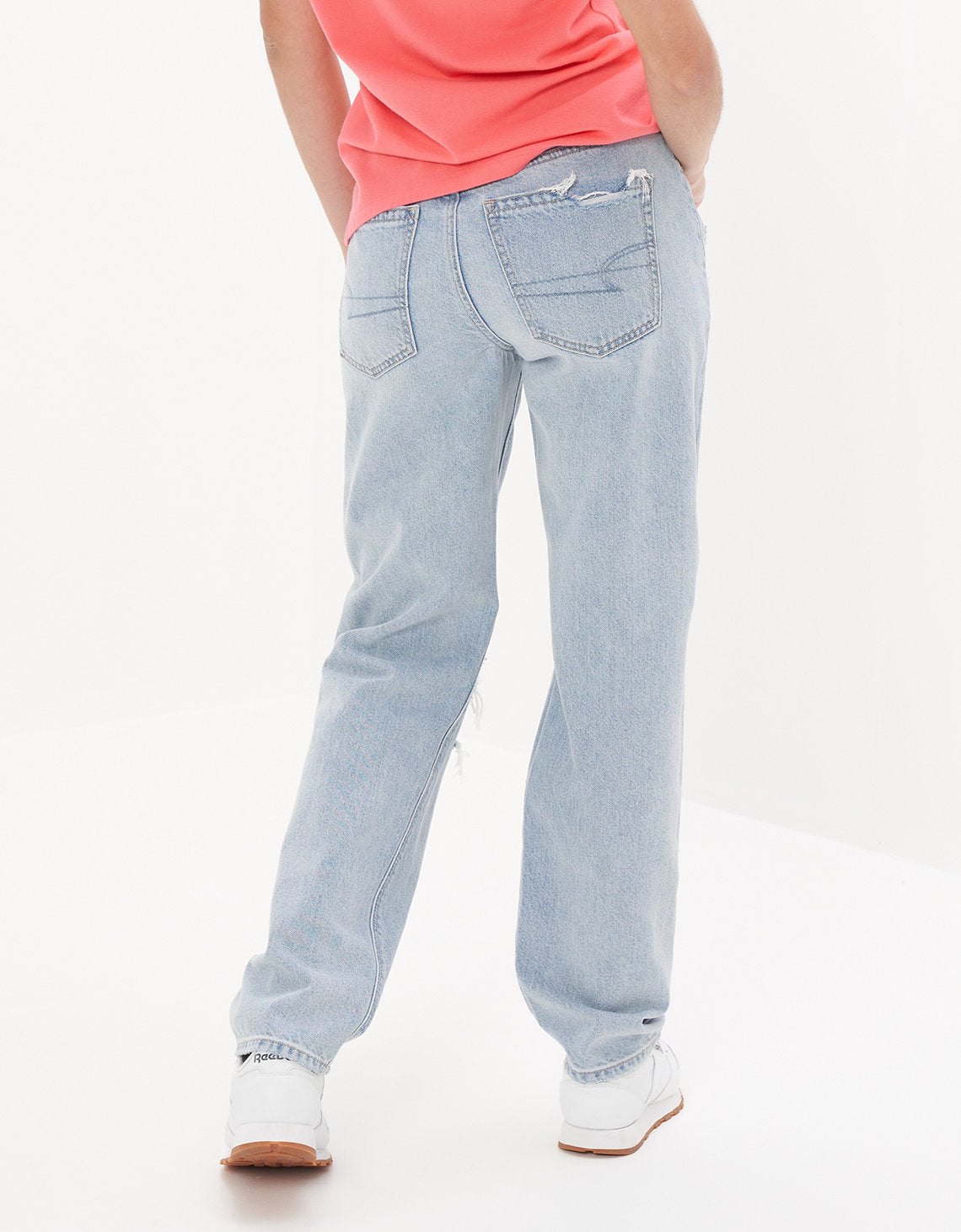 Jean AE straight fit con rotos estilo noventero - Generico 3437_4217_926_ob